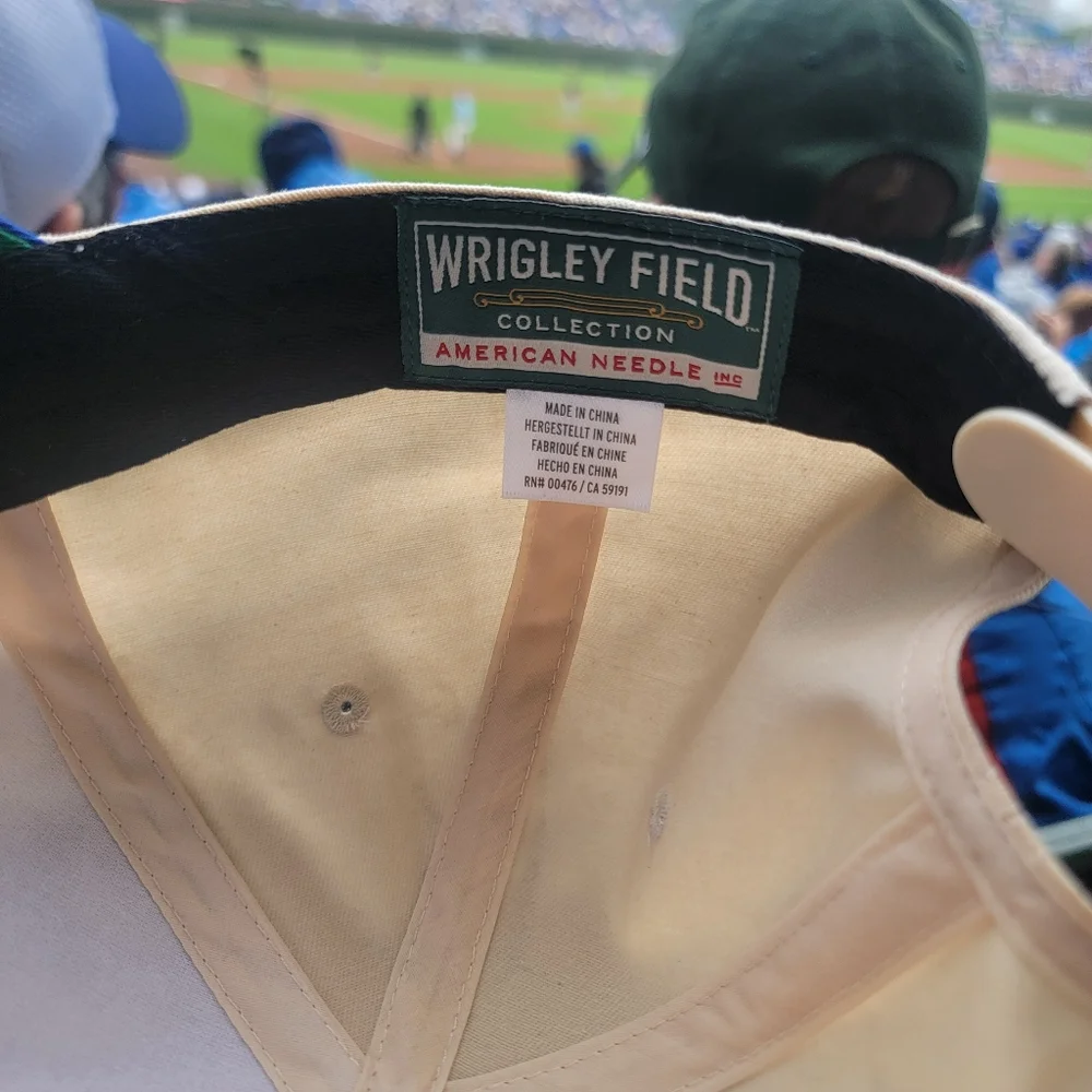 Wrigley Field Chicago Cubs Hat - Picture 5 of 5